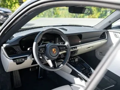 Porsche 911 Carrera