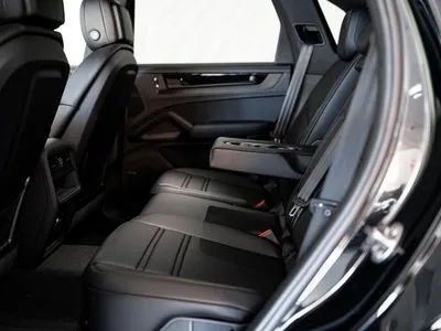Porsche Cayenne Black Edition