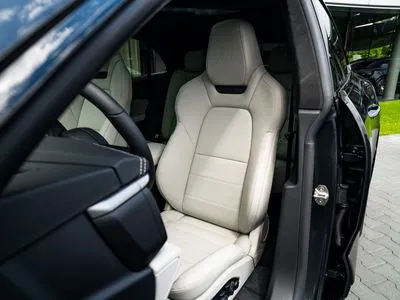 Porsche Macan Turbo 100kWh