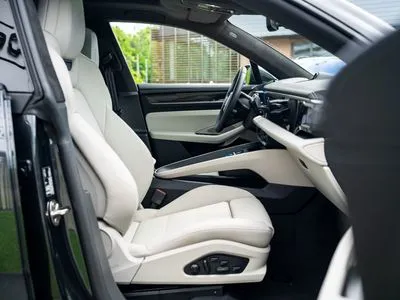 Porsche Macan Turbo 100kWh