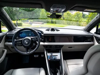 Porsche Macan Turbo 100kWh