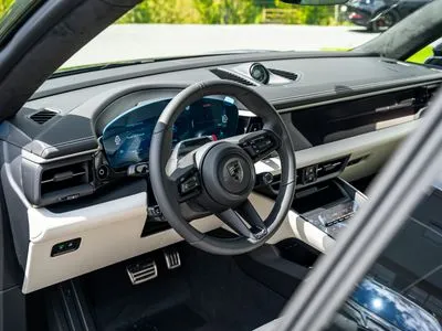 Porsche Macan Turbo 100kWh