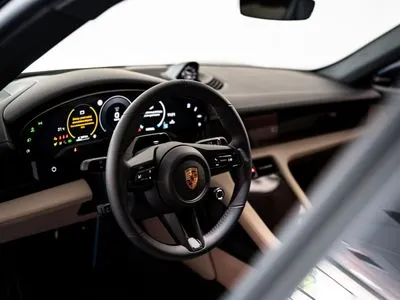 Porsche Taycan 105kWh Black Edition
