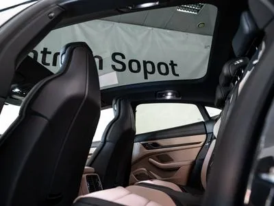Porsche Taycan 105kWh Black Edition
