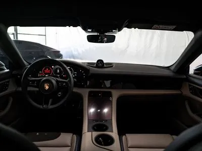 Porsche Taycan 105kWh Black Edition