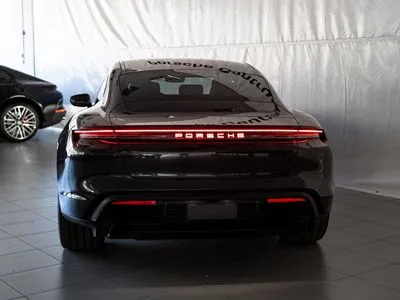 Porsche Taycan 105kWh Black Edition