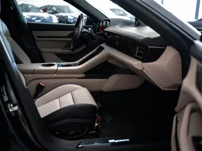 Porsche Taycan 105kWh Black Edition