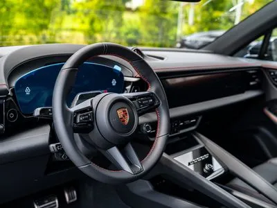 Porsche Macan GTS 100kWh