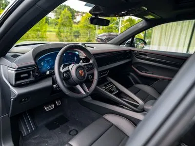 Porsche Macan GTS 100kWh