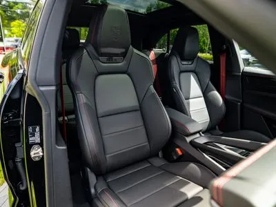 Porsche Macan GTS 100kWh