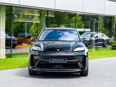 Porsche Macan GTS 100kWh