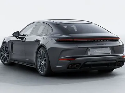 Porsche Panamera 4 E-Hybrid