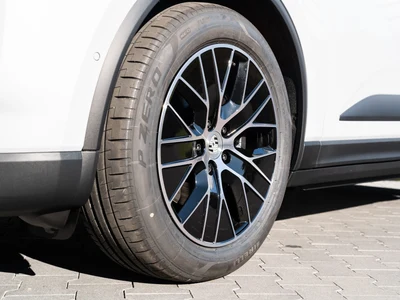Porsche Macan 4 100kWh