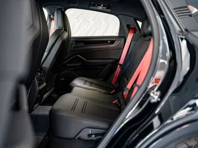 Porsche Cayenne S E-Hybrid PHEV Black Edition