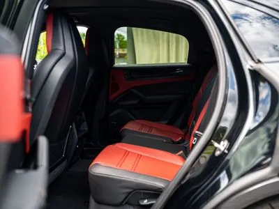 Porsche Cayenne S E-Hybrid PHEV Black Edition