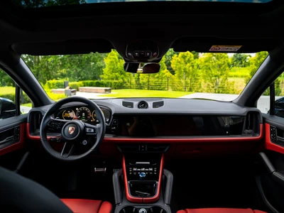 Porsche Cayenne S E-Hybrid PHEV Black Edition