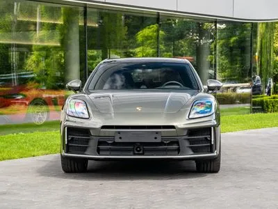 Porsche Panamera 4
