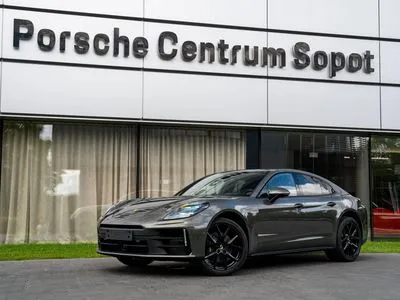 Porsche Panamera 4