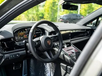 Porsche Panamera 4