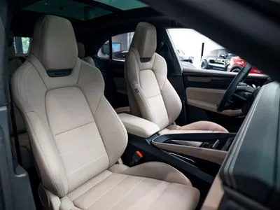 Porsche Macan Turbo 100kWh