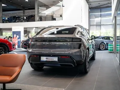 Porsche Macan Turbo 100kWh
