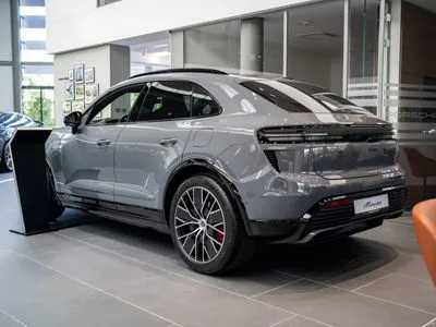 Porsche Macan Turbo 100kWh