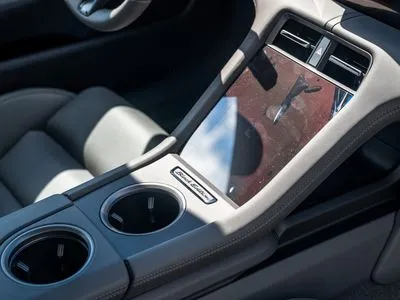 Porsche Taycan 105kWh 4S Black Edition