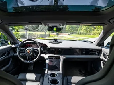 Porsche Taycan 105kWh 4S Black Edition