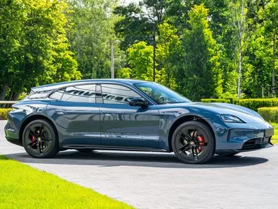 Porsche Taycan 105kWh 4S Black Edition