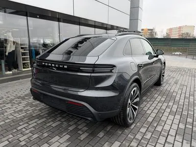 Porsche Macan 4 100kWh