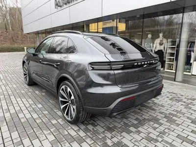 Porsche Macan 4 100kWh
