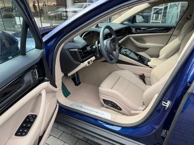 Porsche Panamera 4 E-Hybrid