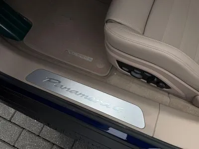 Porsche Panamera 4 E-Hybrid