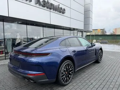 Porsche Panamera 4 E-Hybrid
