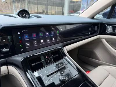 Porsche Panamera 4 E-Hybrid