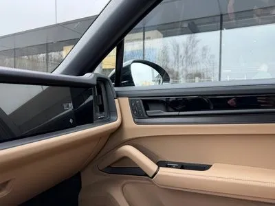 Porsche Cayenne S E-Hybrid PHEV