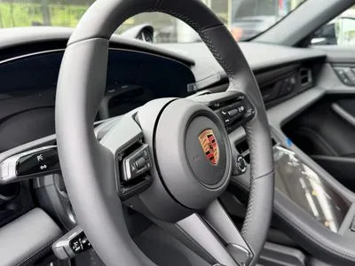 Porsche Taycan 4S