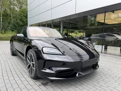 Porsche Taycan 4S