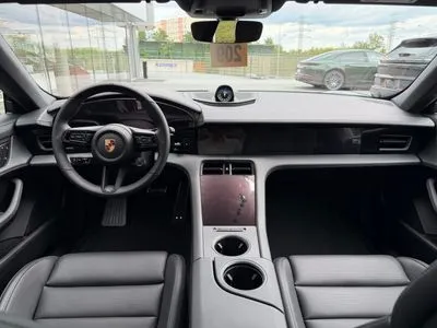 Porsche Taycan 4S