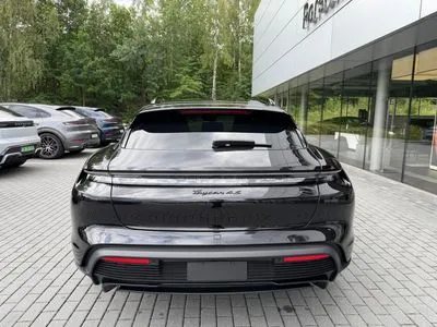 Porsche Taycan 4S