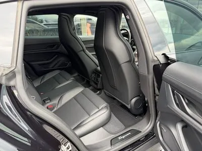 Porsche Taycan 4S