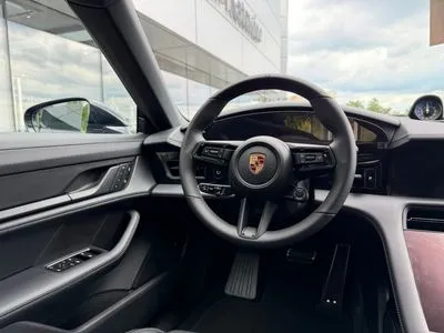 Porsche Taycan 4S