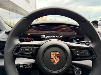 Porsche Taycan 4S