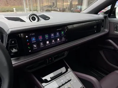 Porsche Cayenne E-Hybrid PHEV Black Edition
