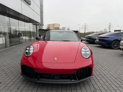 Porsche 911 Carrera 4 GTS
