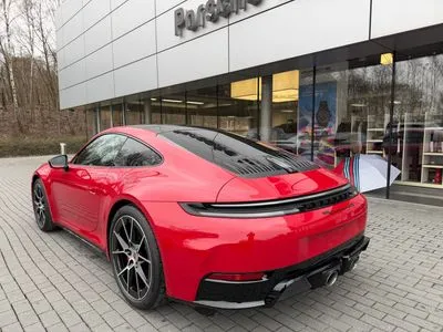 Porsche 911 Carrera 4 GTS