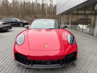 Porsche 911 Carrera 4 GTS