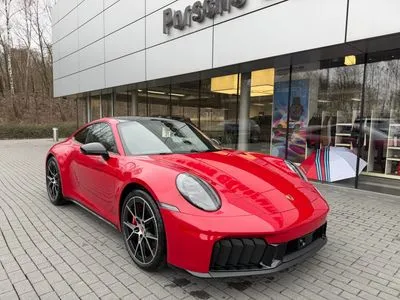 Porsche 911 Carrera 4 GTS