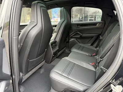 Porsche Cayenne Black Edition