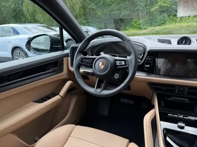 Porsche Cayenne Black Edition